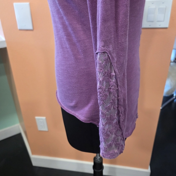 Elena Henley Vintage Arizona S Purple Long Sleeve Tee Fitted Lace Cuff Top TVD - Picture 9 of 16